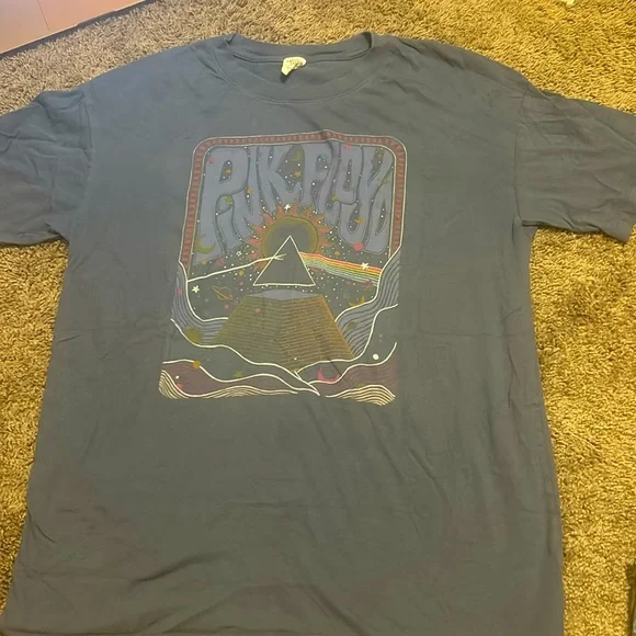 ✨American Eagle Blue Pink Floyd tee✨ - Picture 1 of 2
